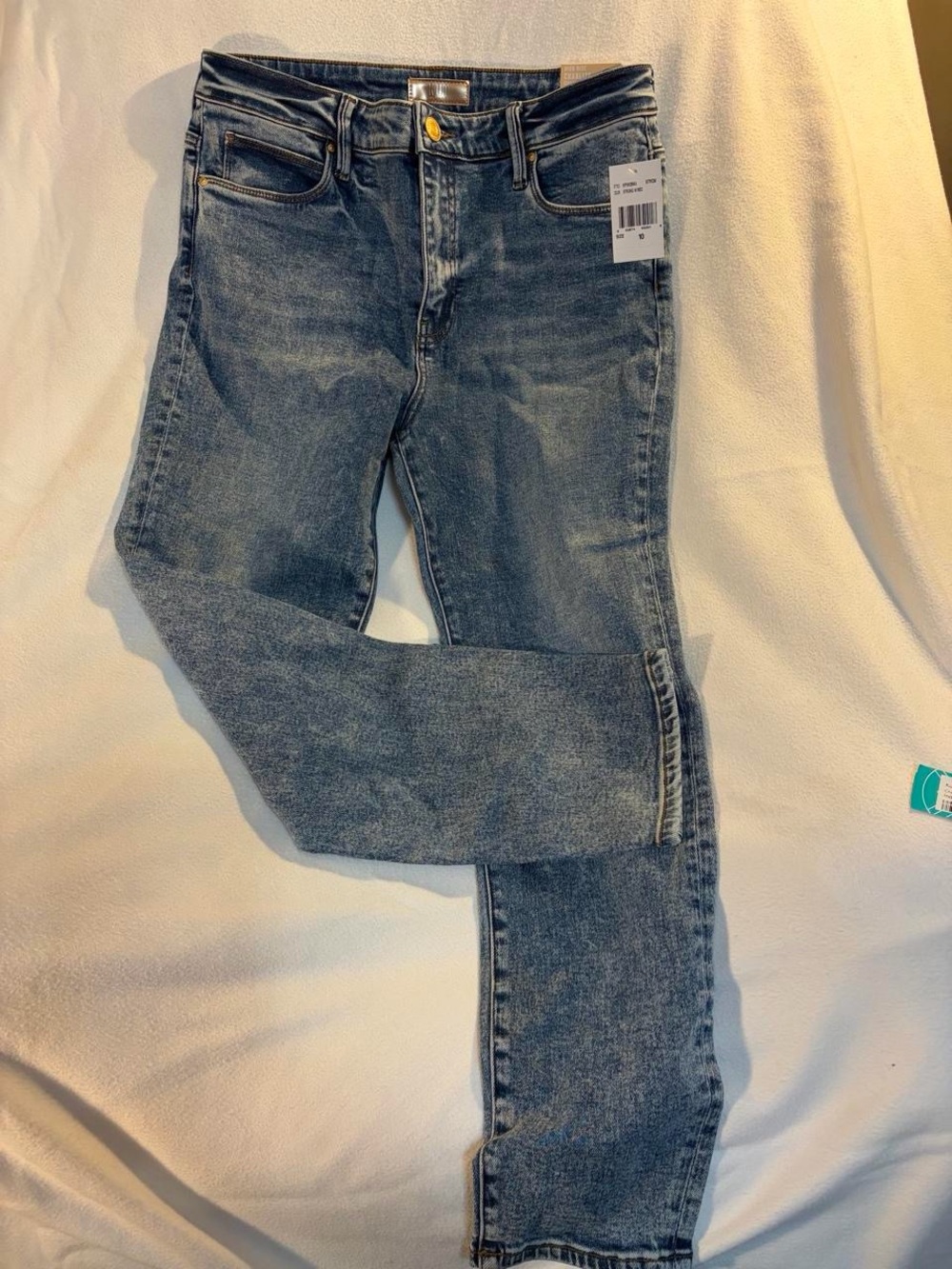 KUT from the Cloth Brand  High-Rise Women’s Jeans in Washed Blue